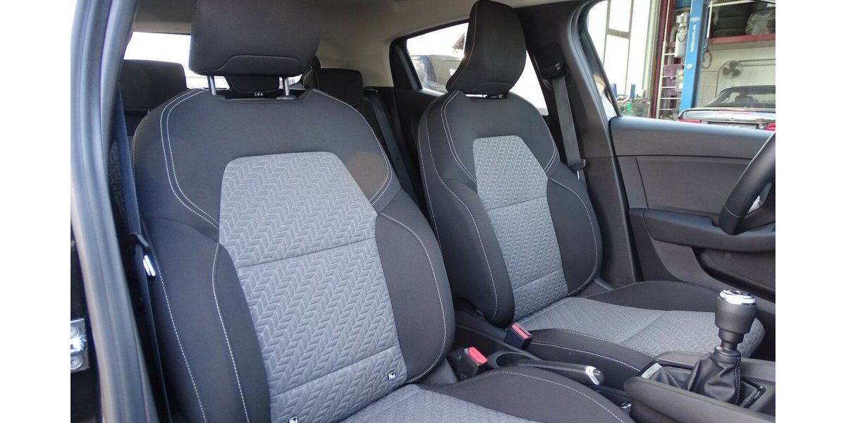 Renault Clio 1,0l Evolution Navi Rückfahrkamera, Einparkhi 31.015 km 12.790 &euro; Rodgau 63110