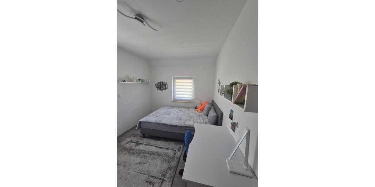 Etagenwohnung Bensheim - 4 Zimmer, 95 m&sup2;, 1.300&euro; | Angebot:26165611