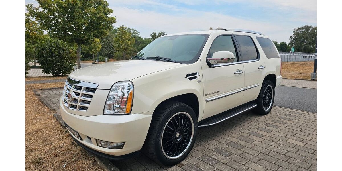 Cadillac Escalade 166.500 km 14.999 &euro; Mörfelden-Walldorf 64546
