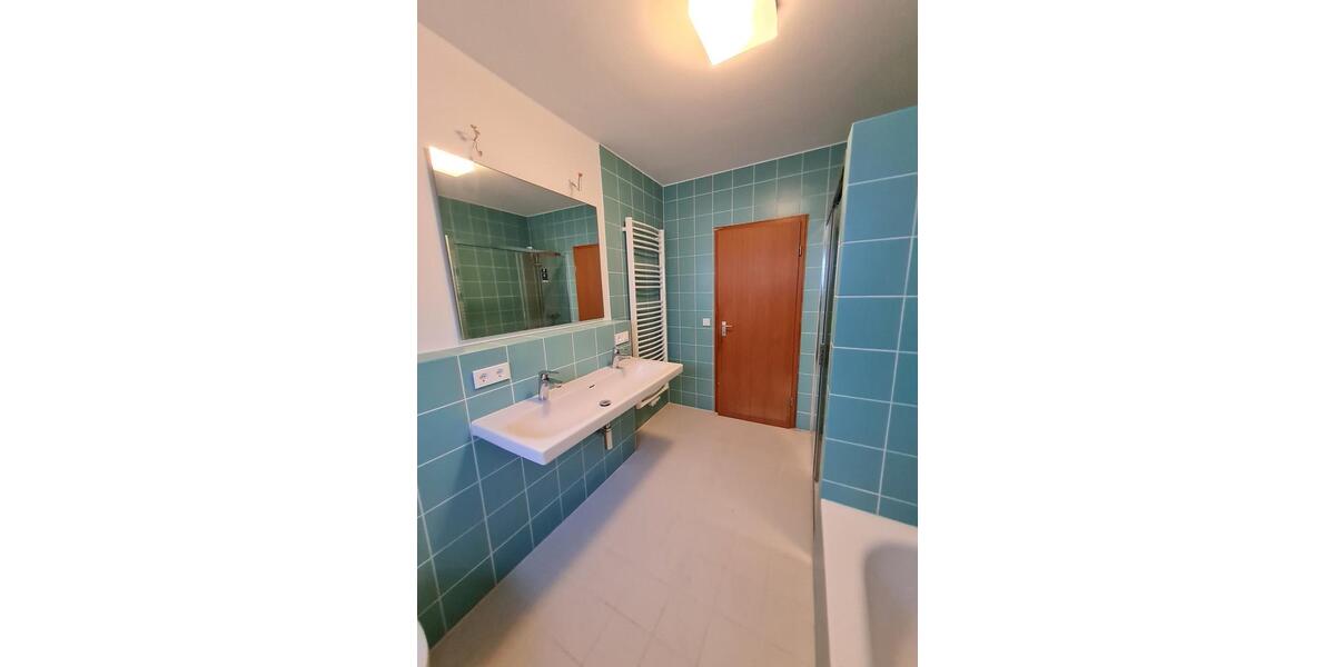 Einfamilienhaus Darmstadt Eberstadt - 3.5 Zimmer, 178 m&sup2;, 2.480&euro; | Angebot:23714031