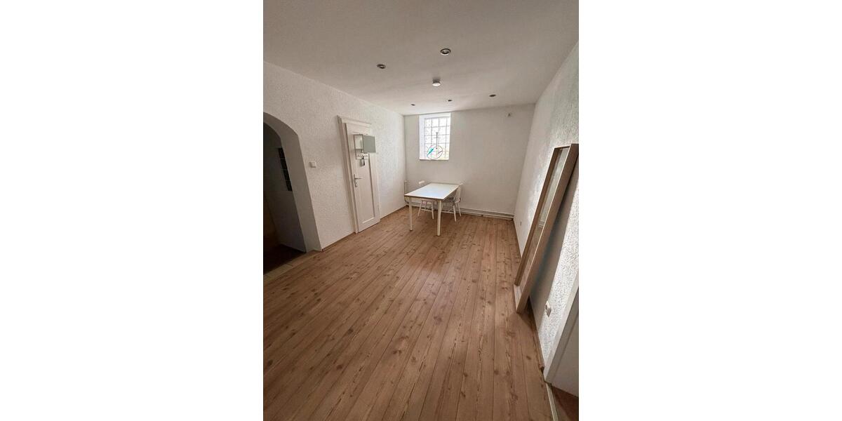 Hochparterre Frankfurt am Main Innenstadt 3 - 3 Zimmer, 100 m&sup2;, 420.000&euro; | Angebot:26875496