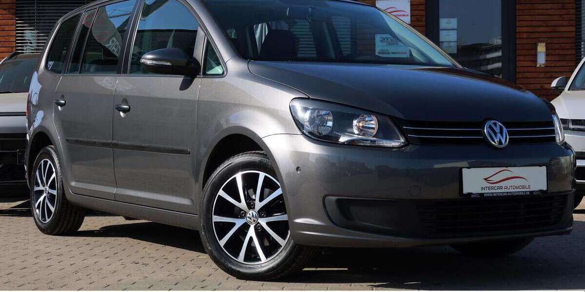 VW Touran 97.133 km 8.990 &euro; Darmstadt 64293