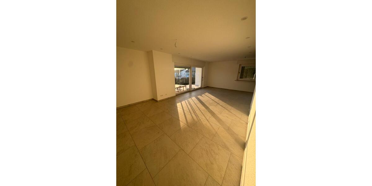 Etagenwohnung Nauheim - 4 Zimmer, 121 m&sup2;, 2.050&euro; | Angebot:25435473