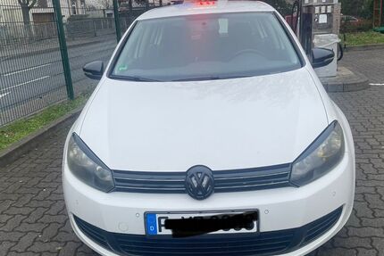 VW Golf 240.000 km 3.899 &euro; Frankfurt 65936