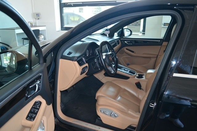 Porsche Macan 121.000 km 33.900 &euro; Hofheim 65719