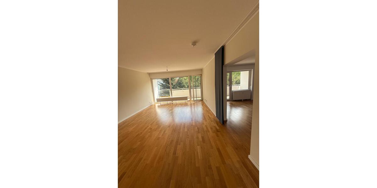 Etagenwohnung Offenbach am Main Hafen - 2.5 Zimmer, 83 m&sup2;, 1.240&euro; | Angebot:26338594