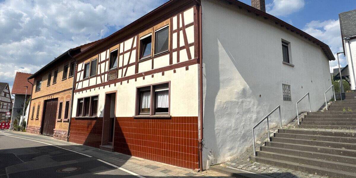 Einfamilienhaus Schaafheim Radheim - 9 Zimmer, 304 m&sup2;, 350.000&euro; | Angebot:26835119