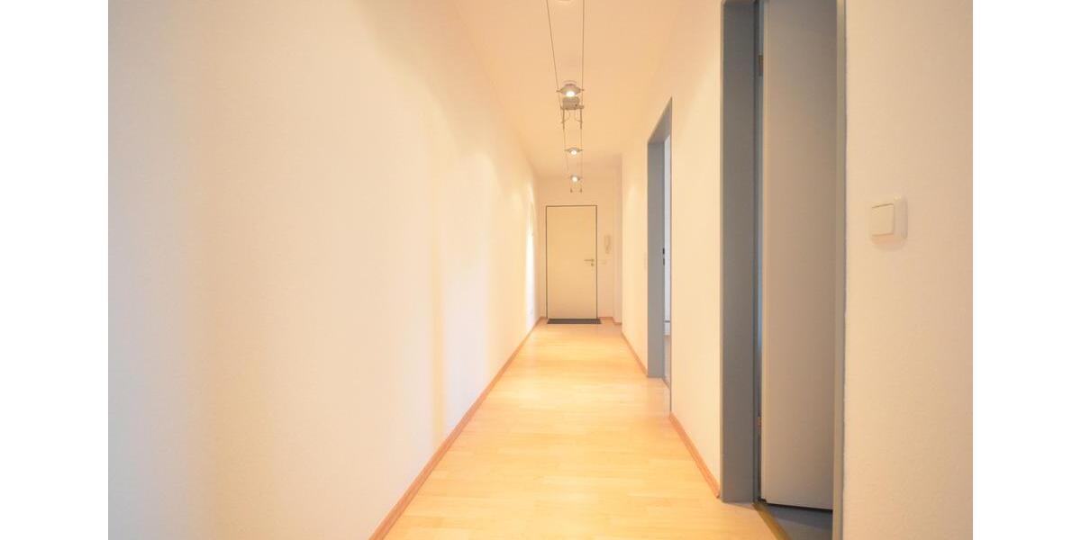 DIETZ: 2 Zimmerwohnung mit Einbauküche, modernem Wannenbad, KFZ-Stellplatz in Dieburg! 2 zimmer