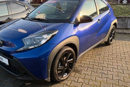 Toyota Aygo (X) 5.831 km 15.290 &euro; Bensheim 64625