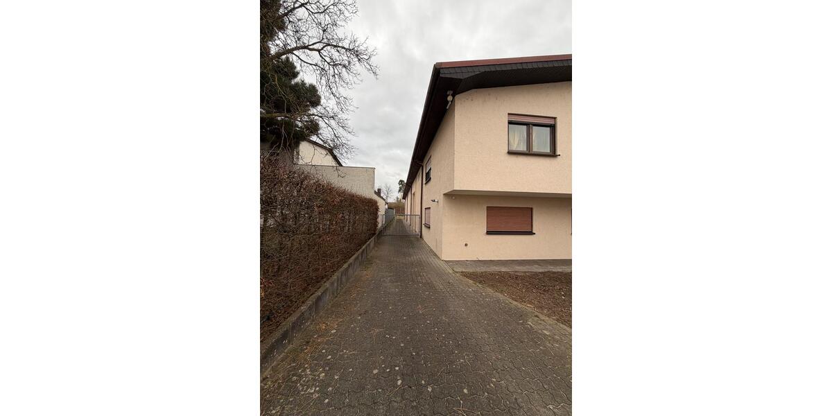 Gewerbeimmobilie: Lagerhalle inkl. Büro – sofort verfügbar zimmer