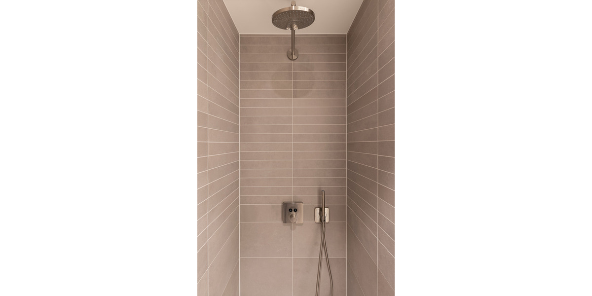 Etagenwohnung Frankfurt am Main Ostend - 2 Zimmer, 63 m&sup2;, 1.960&euro; | Angebot:25040072