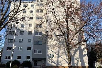Wohnkomfort mit Loggia und Weitblick: 2-Zimmer-Eigentumswohnung mit Potenzial zu verkaufen 2 zimmer
