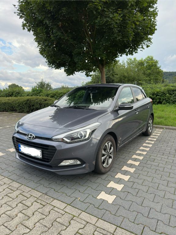 i20