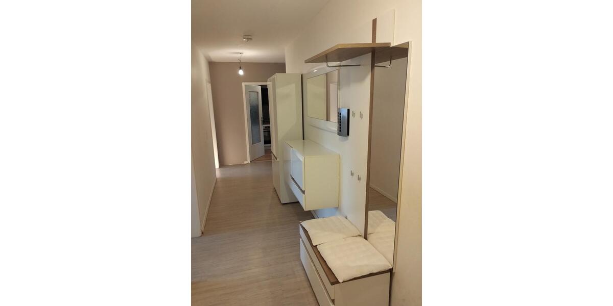 3-Zimmer-Wohnung Obertshausen ca. 80m² mit Balkon, EBK,Stellplatz 3 zimmer