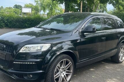 Audi Q7 294.000 km 7.999 &euro; Rüsselsheim 65428