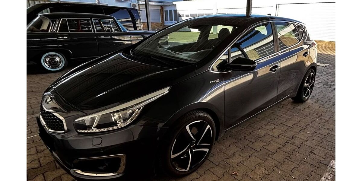 Kia ceed / Ceed 128.155 km 13.000 &euro; Frankfurt am Main 60386