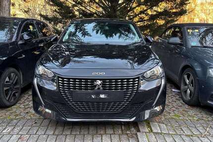 Peugeot 208 24.712 km 13.980 &euro; Rüsselsheim 65428