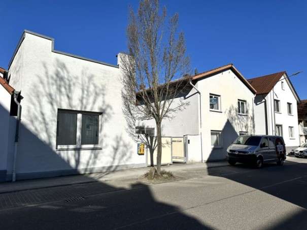 Einfamilienhaus Lorsch - 9 Zimmer, 203 m&sup2;, 415.000&euro; | Angebot:26845241