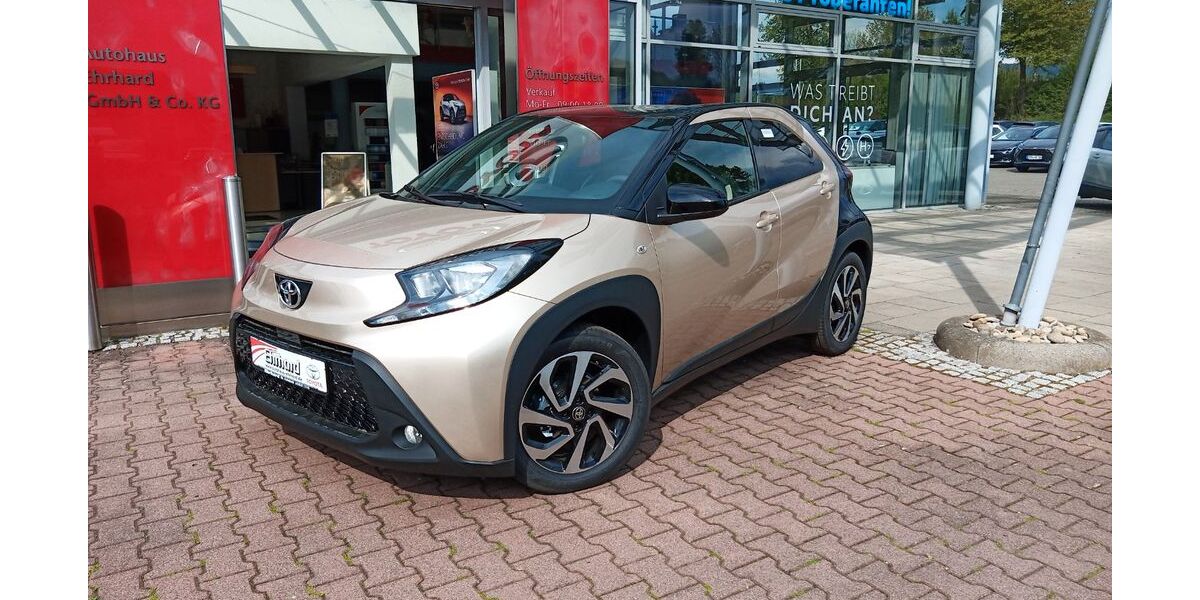 Toyota Aygo (X) 2.590 km 17.790 € Brensbach 64395