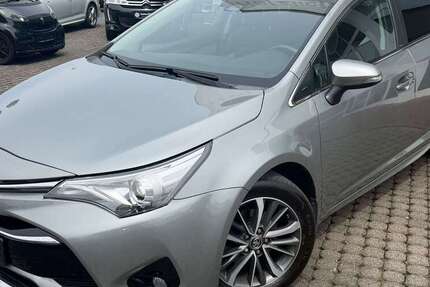 Toyota Avensis 138.000 km 14.990 &euro; Bickenbach 64404