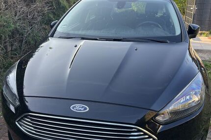 Ford Focus 88.000 km 5.600 &euro; Frankfurt am Main 65931