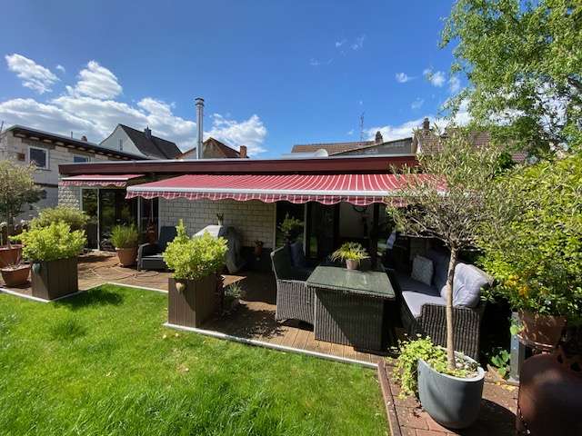 Einfamilienhaus Bischofsheim - 7 Zimmer, 255 m&sup2;, 725.000&euro; | Angebot:25804334