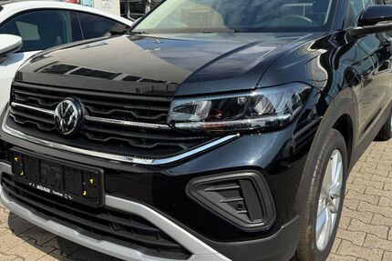 VW T-Cross 9.542 km 25.850 € Frankfurt am Main 65936