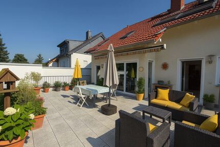 Neu-Isenburg-Buchenbusch: Vielseitiges Mehrgenerationenhaus mit Ausbaupotenzial! 6 zimmer