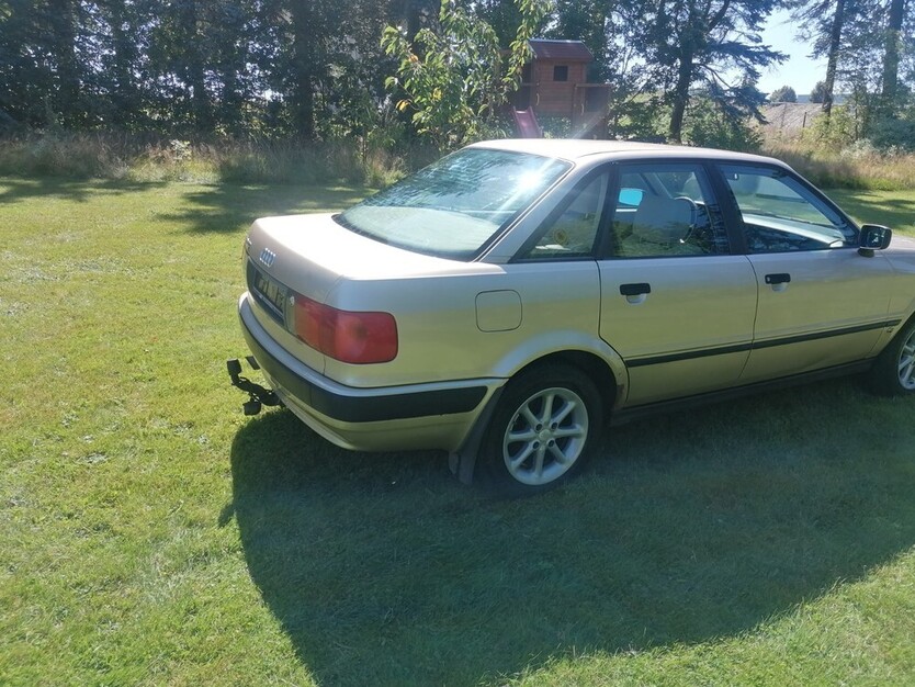 Audi 80