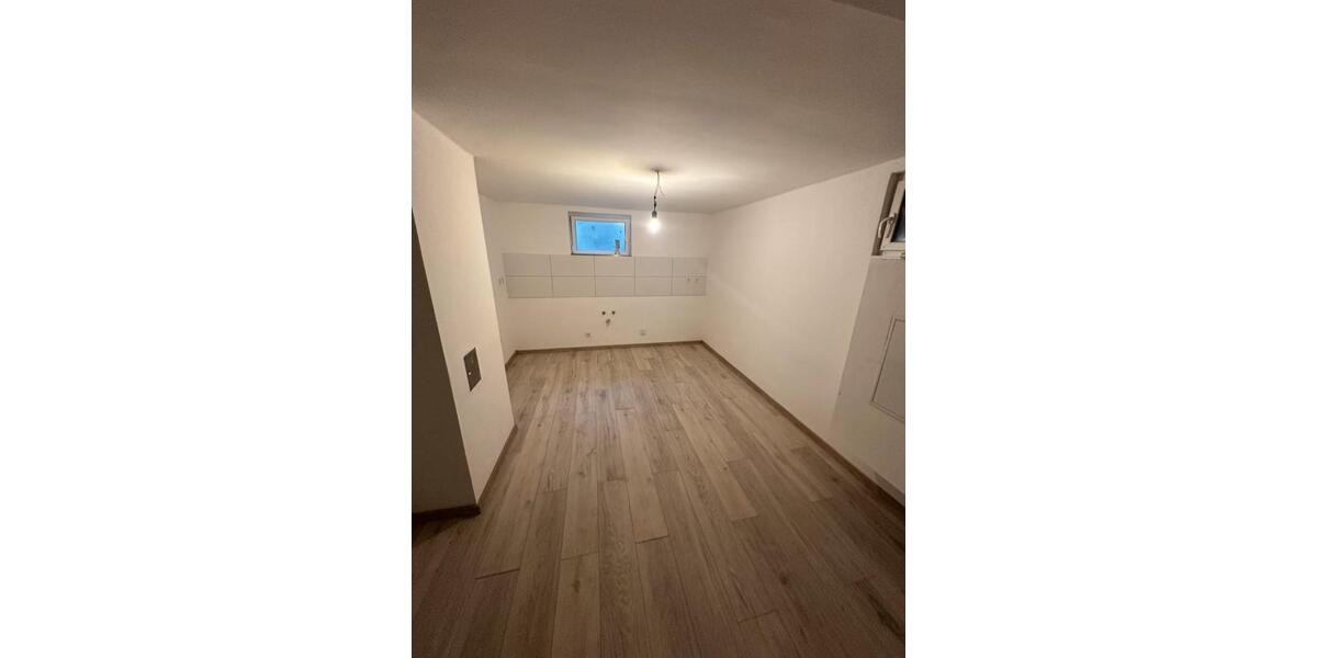 Etagenwohnung Hofheim am Taunus - 2 Zimmer, 73 m&sup2;, 1.250&euro; | Angebot:25512392