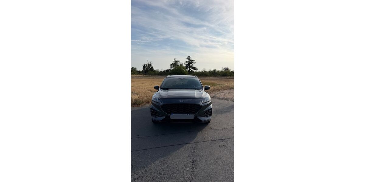 Ford Kuga 129.400 km 17.490 &euro; Rüsselsheim 65428