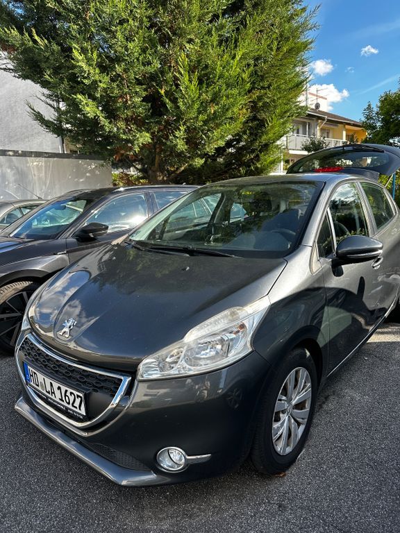 Peugeot 208 49.000 km 6.499 € Laudenbach 69514