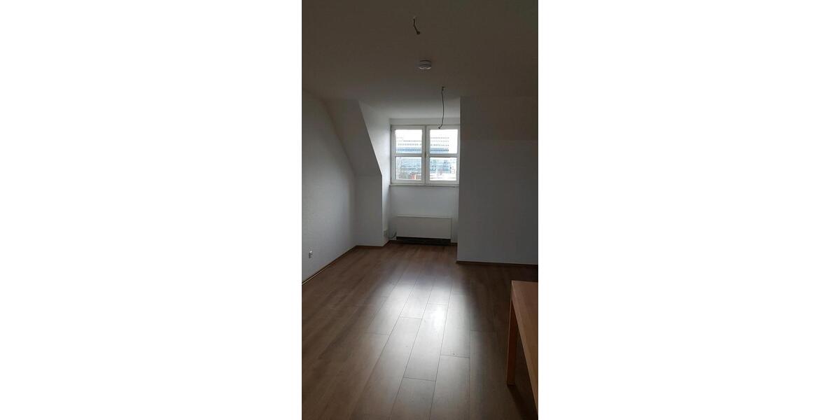 Dachgeschoßwohnung Frankfurt am Main Niederrad - 2 Zimmer, 80 m&sup2;, 1.190&euro; | Angebot:25149408