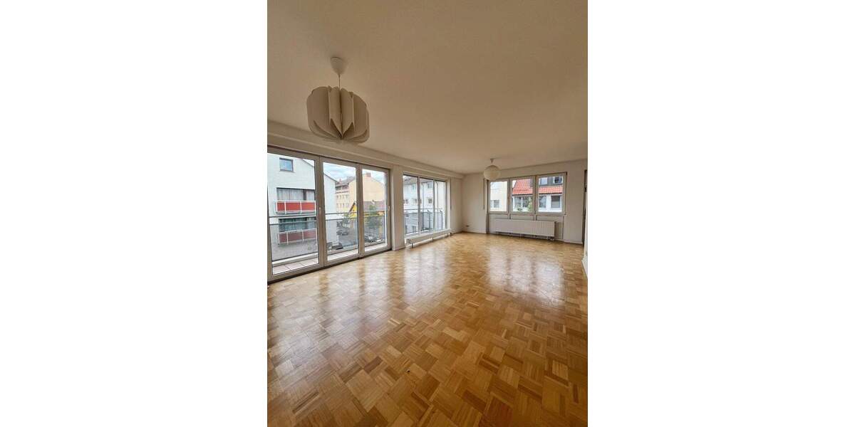 MT an CS 9.12. zum 1.4.26 Stilvolle 2 Zimmer Wohnung im Zentrum von Niederrad index 2 zimmer