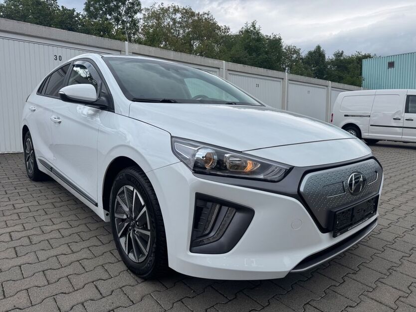 Hyundai IONIQ 55.000 km 14.599 € Worms 67549