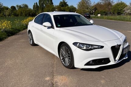 Alfa Romeo Giulia 69.700 km 15.400 &euro; Frankfurt 60439