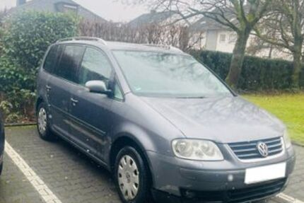 VW Touran 270.000 km 1.200 &euro; Mörfelden Walldorf 64546