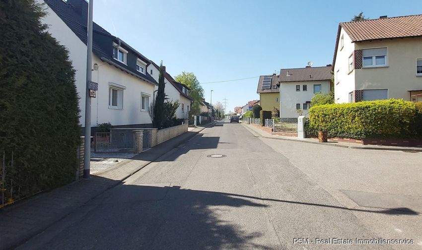 Reihenmittelhaus Flörsheim / Weilbach Weilbach - 6 Zimmer, 221 m&sup2;, 2.800&euro; | Angebot:24990240