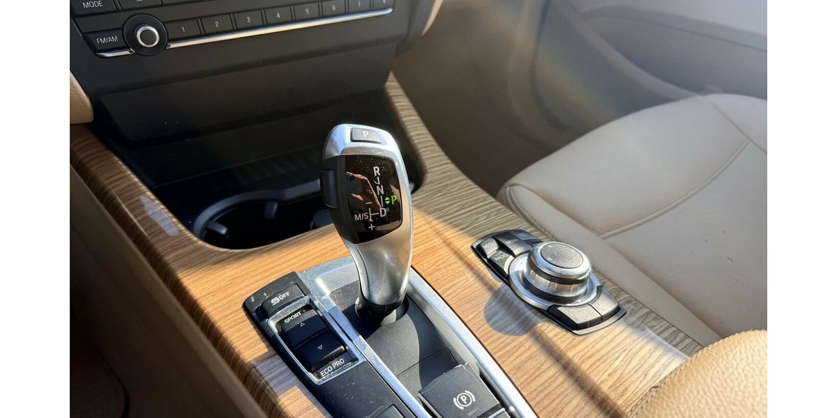 BMW X3 xDrive28i xLine/Panorama/Navi/Kamera 129.200 km 11.590 &euro; Frankfurt 60386