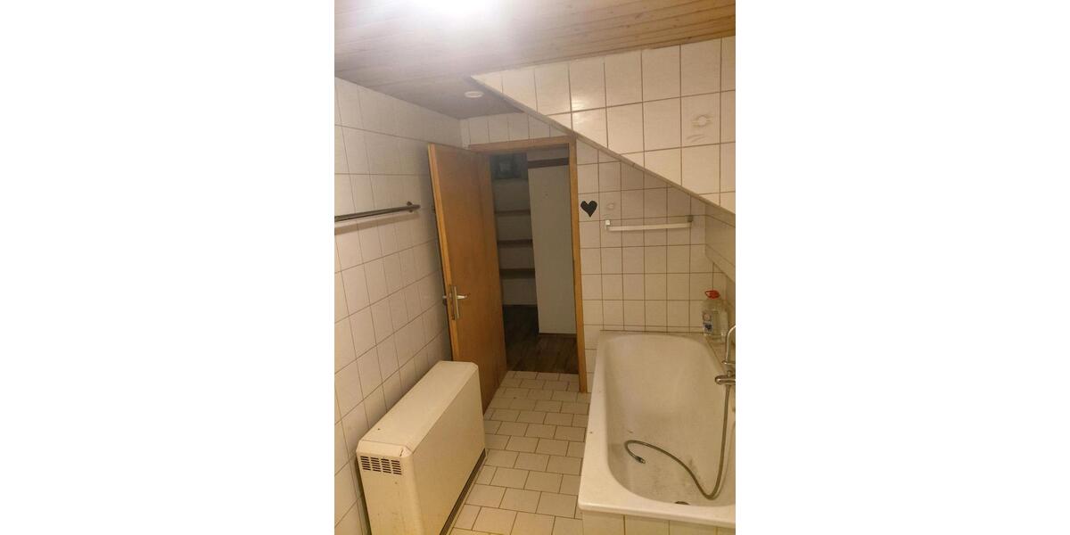 Einfamilienhaus Lautertal (Odenwald) - 6 Zimmer, 130 m&sup2;, 195.000&euro; | Angebot:26256009