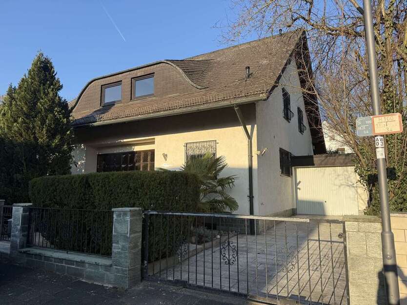 Haus zum Mieten in Offenbach 2.900 € 245 m²