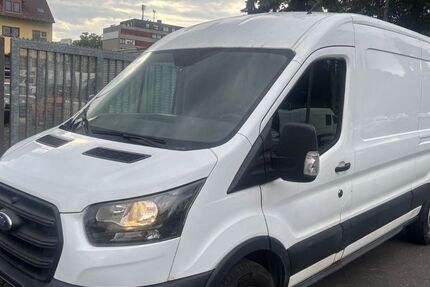 Ford Transit 250.000 km 6.990 &euro; Frankfurt am Main 65933