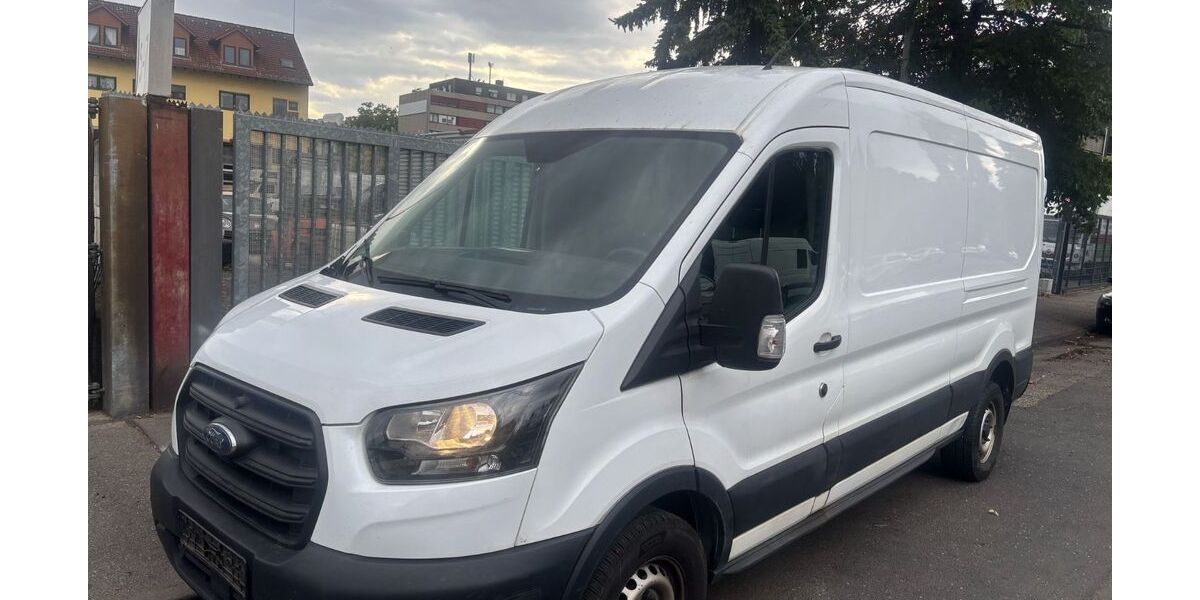 Ford Transit 250.000 km 6.990 &euro; Frankfurt am Main 65933