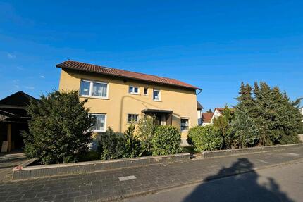 Gepflegtes, großzügiges Familienhaus mit Potenzial