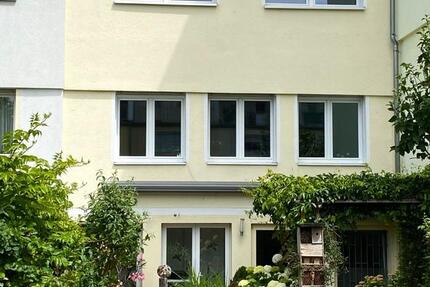 Haus Frankfurt am Main Eschersheim - 6 Zimmer, 150 m&sup2;, 595.000&euro; | Angebot:26918819