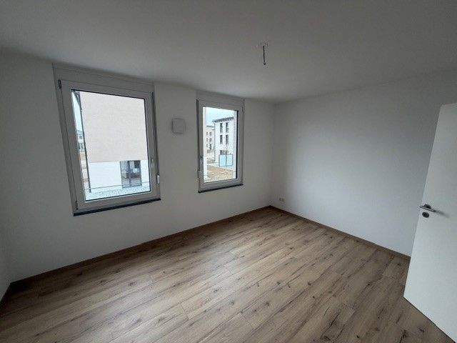 Doppelhaushälfte Biblis - 4 Zimmer, 116 m&sup2;, 1.624&euro; | Angebot:24971689