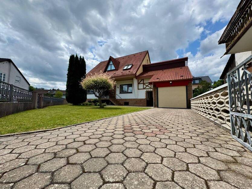 Solides, teils modernisiertes Zweifamilienhaus in gesuchter, ruhiger Lage von Münster