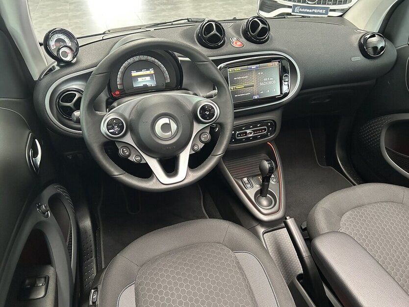 Smart ForTwo EQ CABRIO EXCLUSIVE-22KW-RÜCKFAHRKAMERA 13.660 km 18.199 € Groß-Umstadt 64823