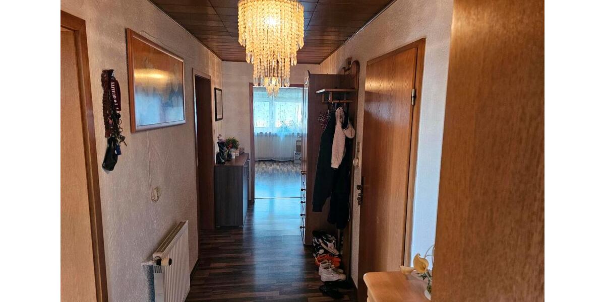 Dachgeschoßwohnung Griesheim - 3 Zimmer, 90 m&sup2;, 1.200&euro; | Angebot:26680407