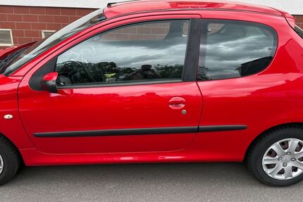 Peugeot 206 87.000 km 3.000 € Dreieich 63303
